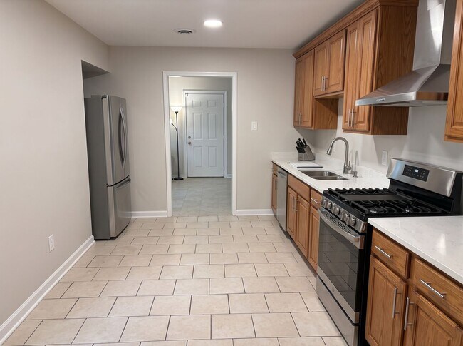 Building Photo - 1246 Gausco Rd
