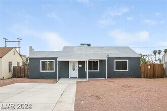 Building Photo - 812 Biltmore Dr