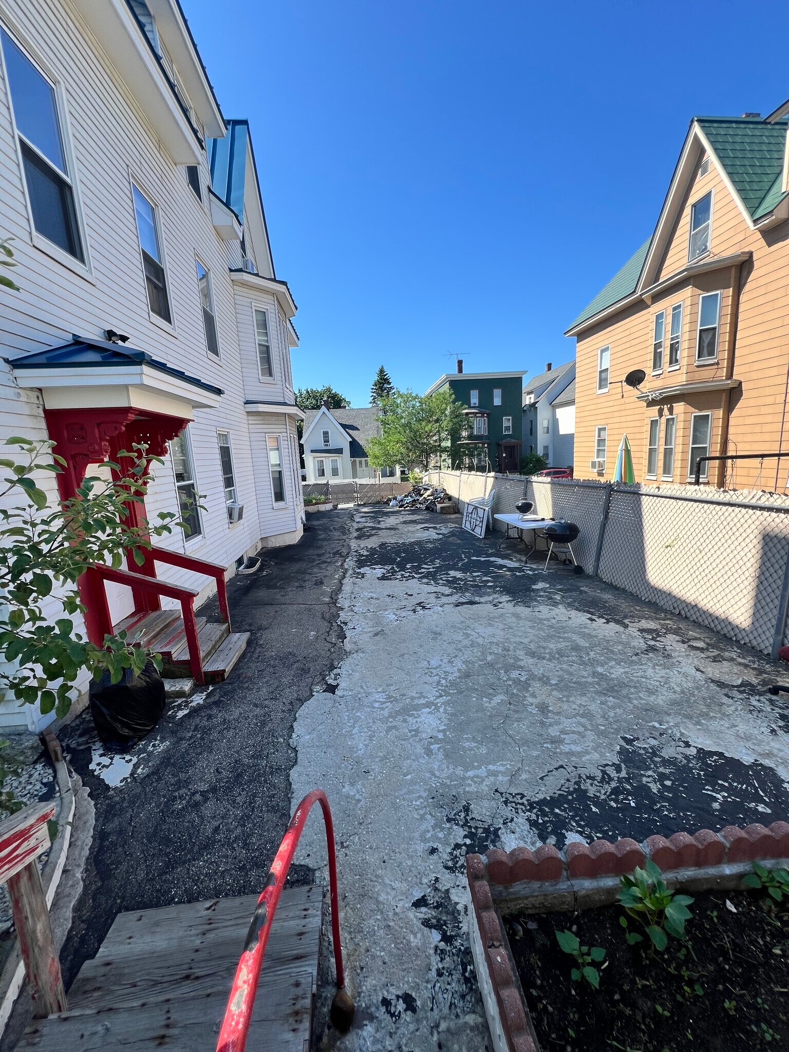 Building Photo - 346 Spruce St