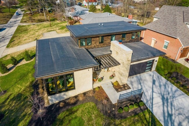 Building Photo - 250 McCoy Ave