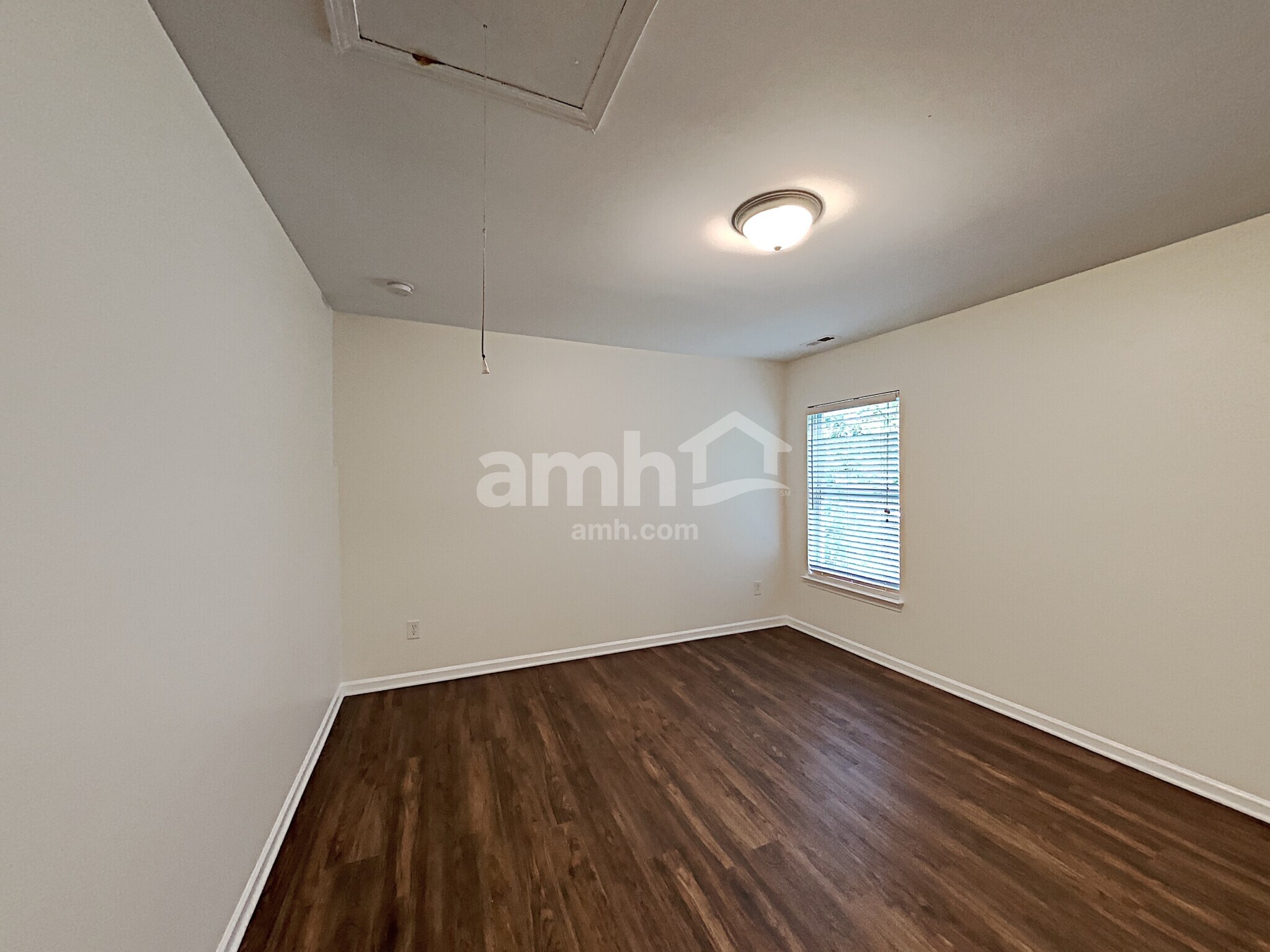 Building Photo - 10916 Slalom Hill Rd