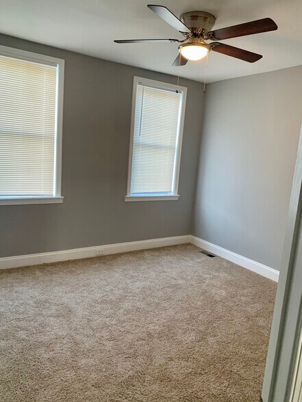 Building Photo - 3063 Mayfield Ave