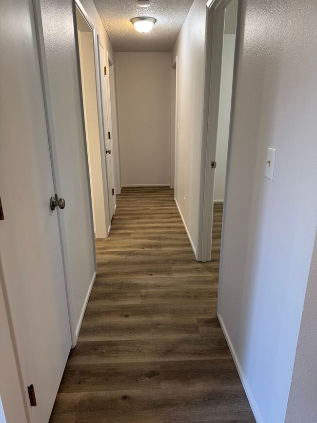 Building Photo - thaa01