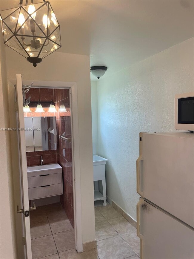 Building Photo - 4115 SW 108th Ave