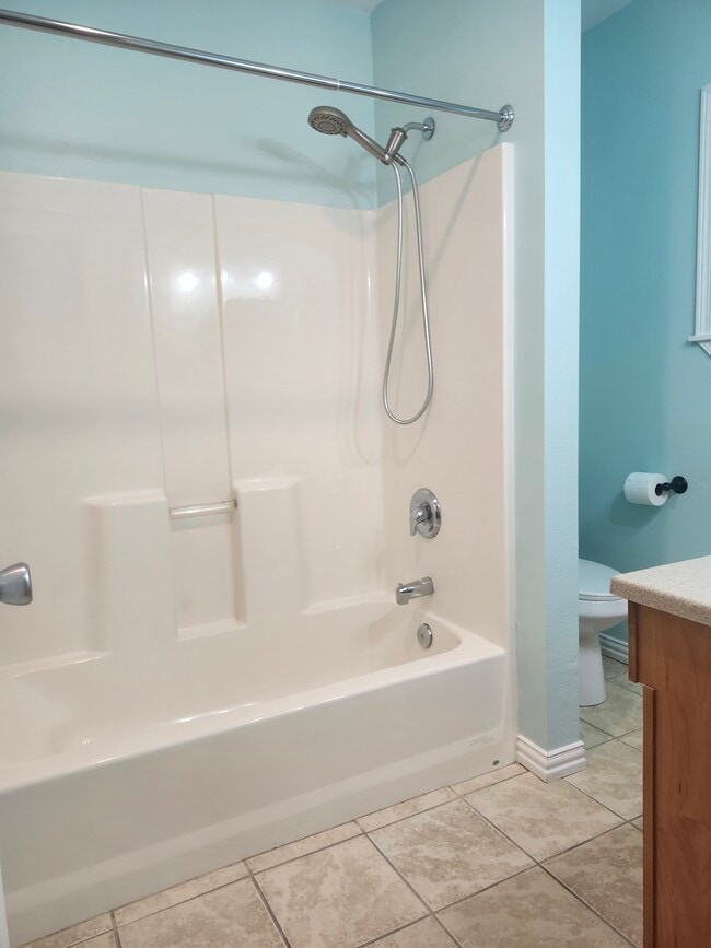 Building Photo - 3005-3005 Preble St