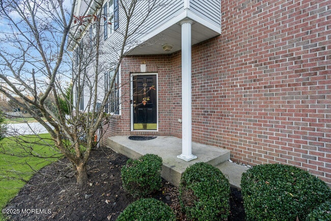 Building Photo - 40 Demarest Dr