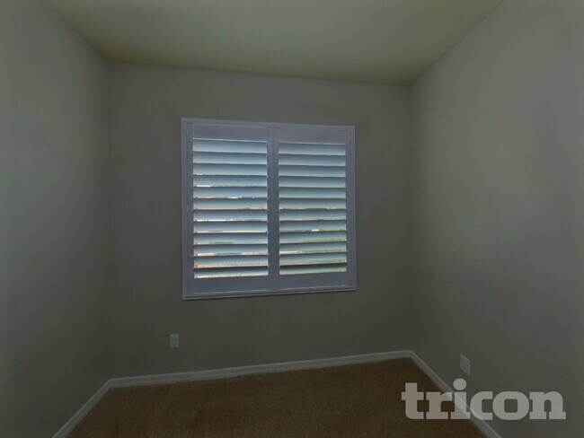 Building Photo - 40008 W Pryor Ln