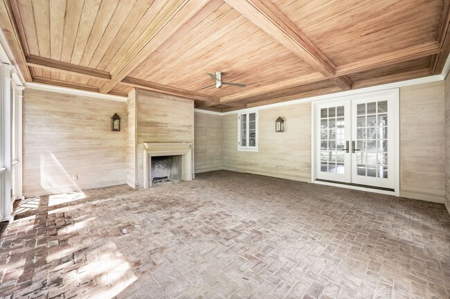 Building Photo - A timeless Cape Cod-style estate!