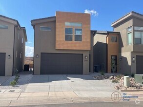 Building Photo - Brand New Desert Providence