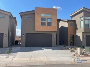 Building Photo - Brand New Desert Providence