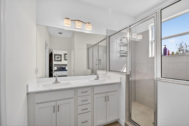 Building Photo - 4790 Navali Dr