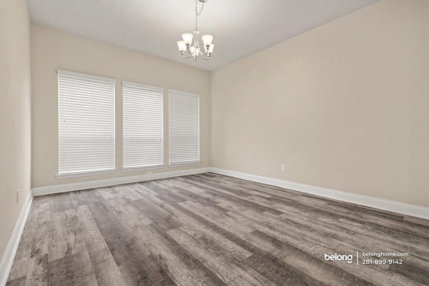 Building Photo - 9997 Knob Hollow Way