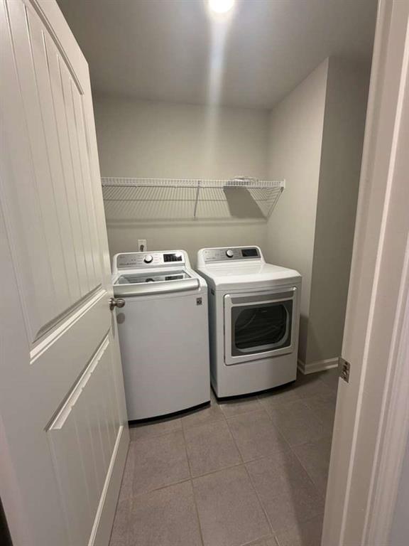 Building Photo - 766 Woodstock Grove Dr