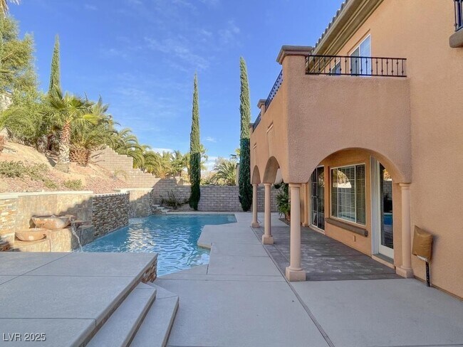 Building Photo - 12048 La Palmera Ave