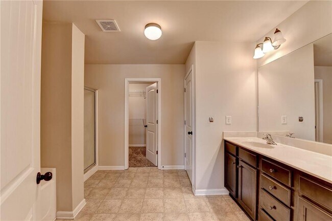 Building Photo - 2520 Morgan Chase Dr