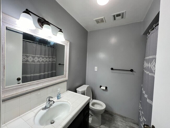 Building Photo - Beautiful Home 3BR/2Bath  on Bear Valley Springs Valley Floor