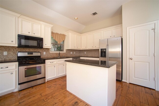 Building Photo - 93 Wick Willow Dr