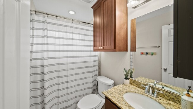 Building Photo - 416 W 23rd St