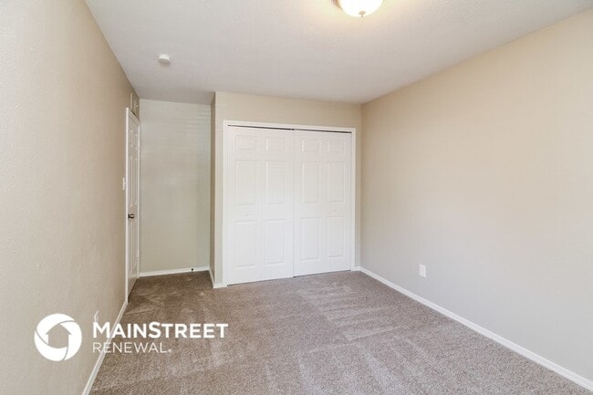 Building Photo - 8414 Kensington Dr