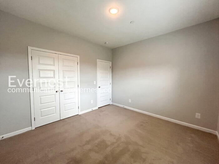 Building Photo - 1307 Ventura Ln
