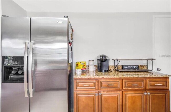 Building Photo - 16208 Pebblebrook Dr
