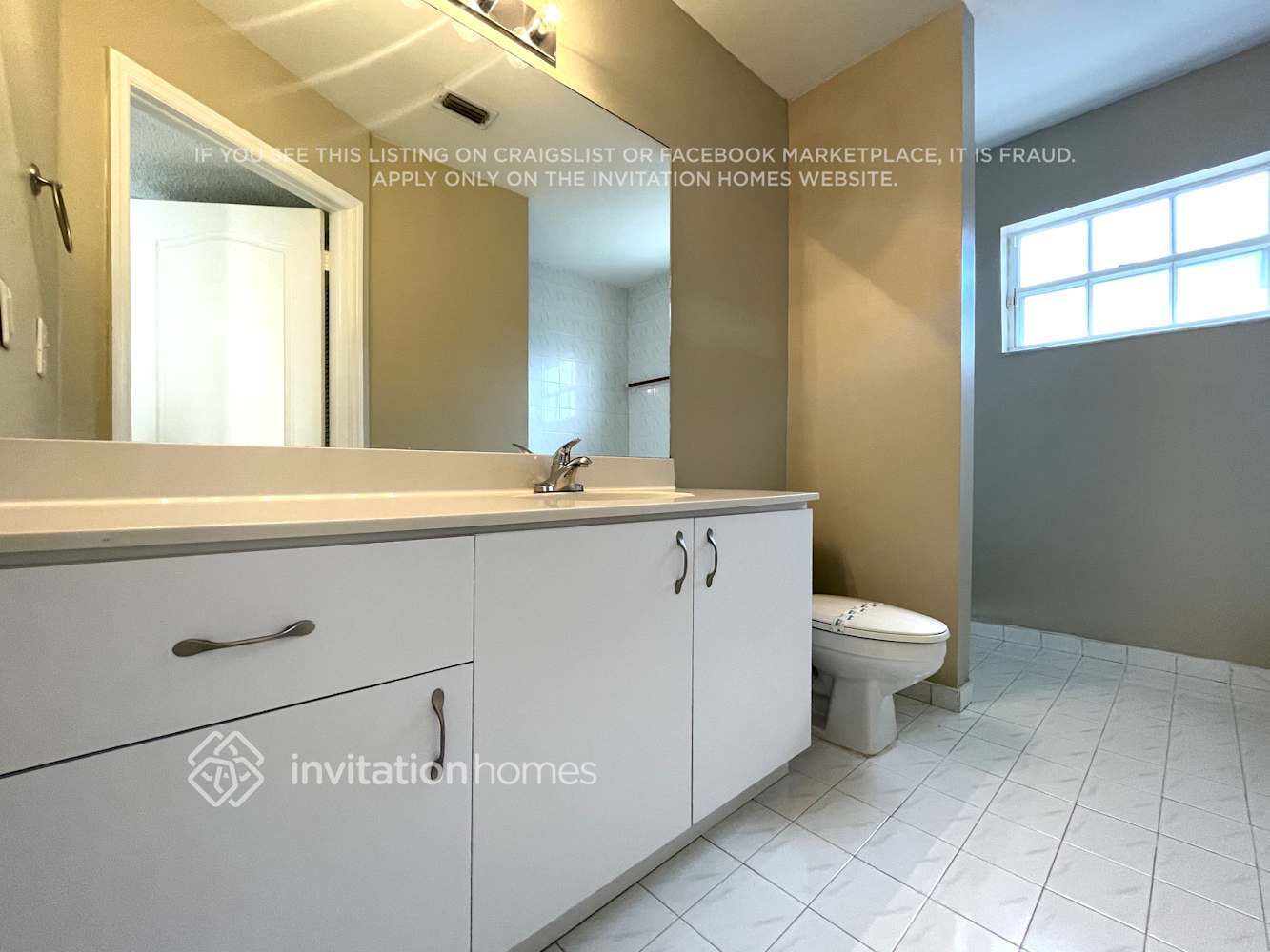 Building Photo - 9280 SW 154th Ct