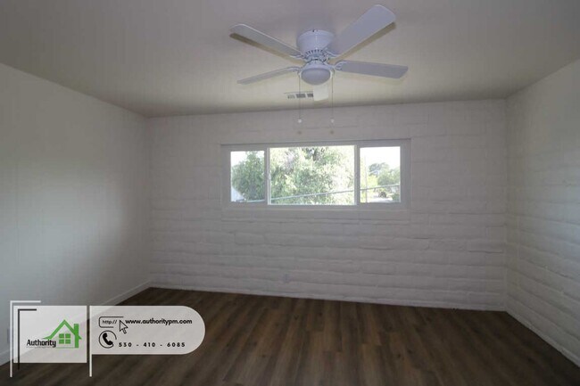 Building Photo - 1105 Olive Ave