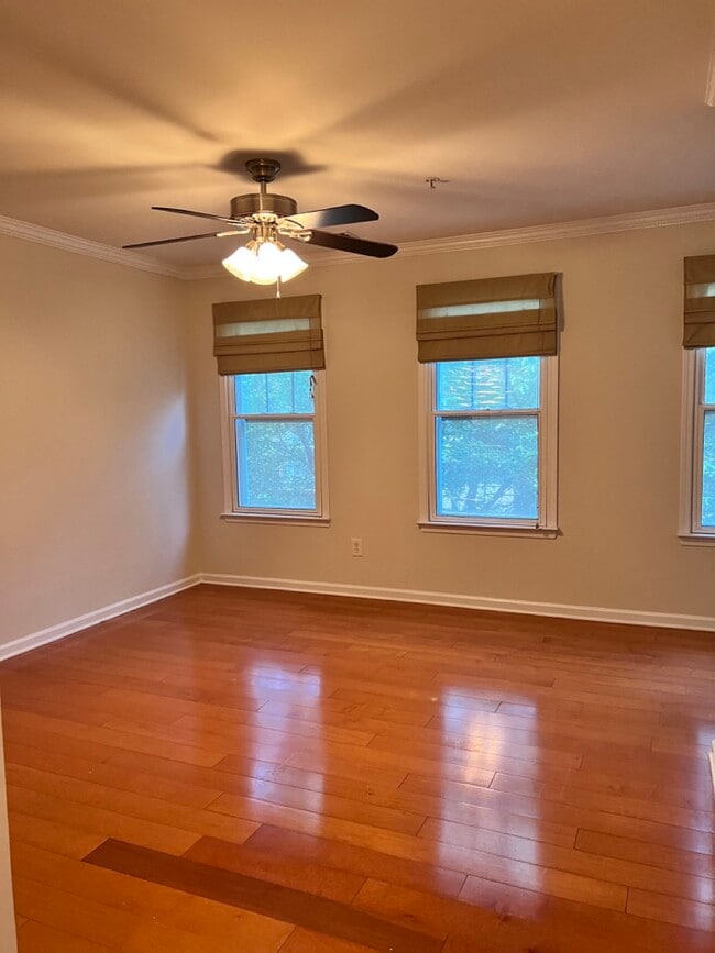 Building Photo - 1123 Ilana Ct