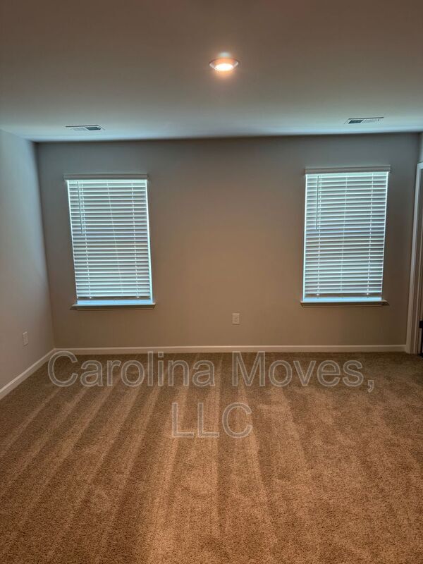 Building Photo - 179 Randwick Ln