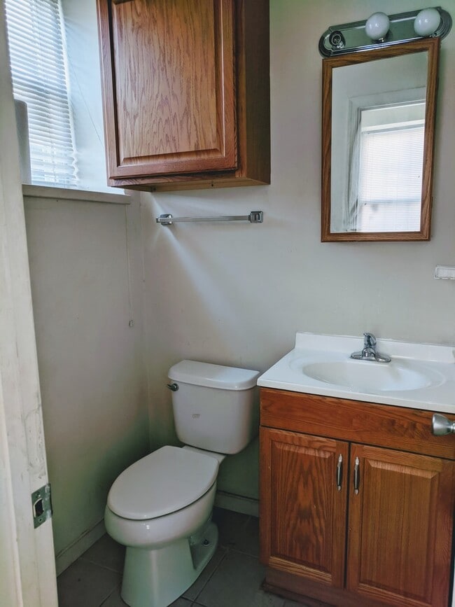 Building Photo - 517 N Harrison St