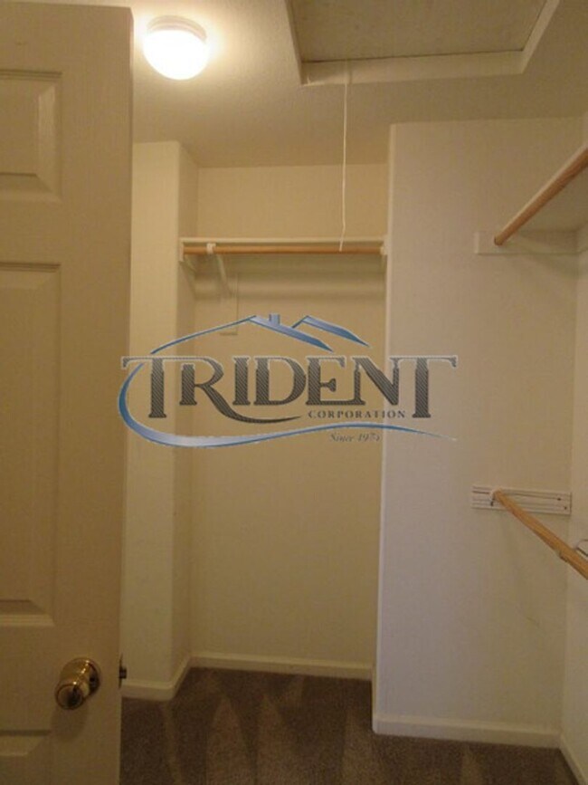 Building Photo - *OPEN HOUSE CANCELED* 3 bedroom, 3 bath house with Bonus Room