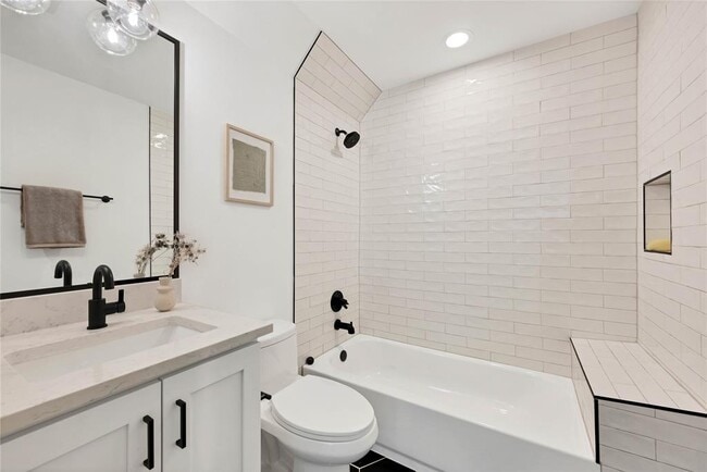 Building Photo - 3100 S 5th St