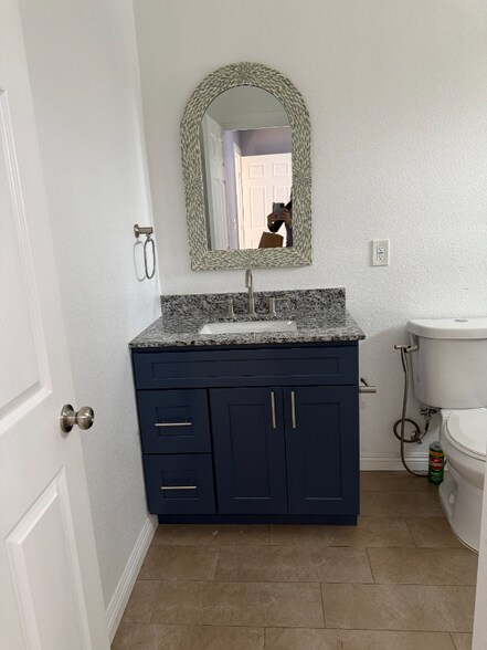 Building Photo - 665 Larimore Ave