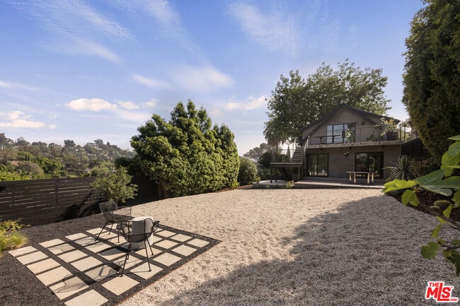 Building Photo - 2287 Baxter St