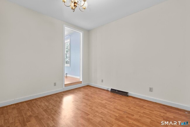 Building Photo - 242 Prospect St