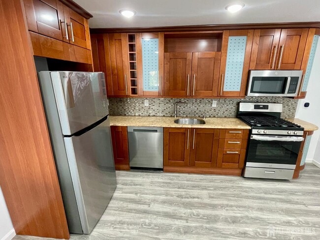 Building Photo - 1307 Cricket Ln