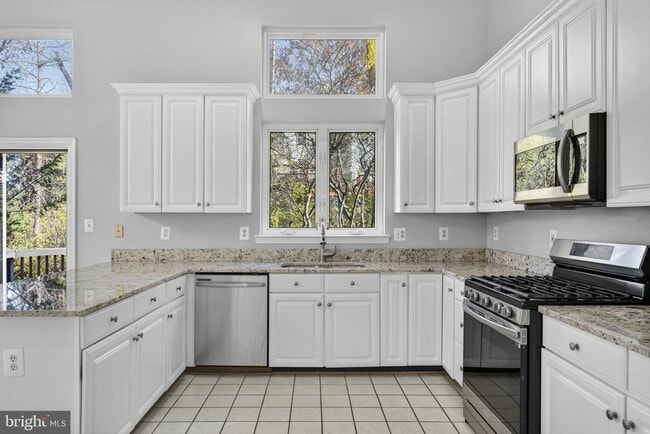 Building Photo - 2901 Mainstone Dr