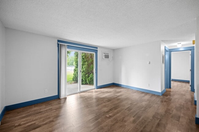 Building Photo - 1521 N Bowdish Rd