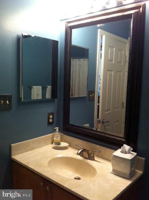 Building Photo - 2400 Dominion Dr