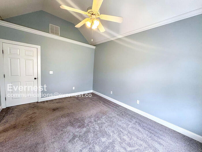 Building Photo - 5808 Colony Ln