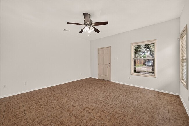 Building Photo - 22023 Westerpine Ln