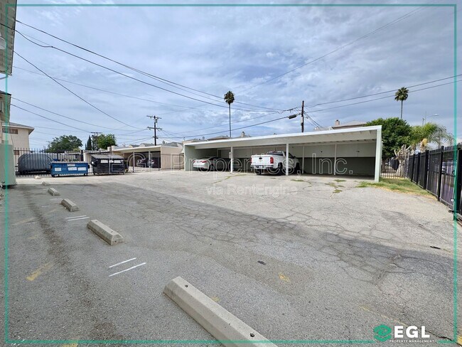 Building Photo - 11535 Sylvan St