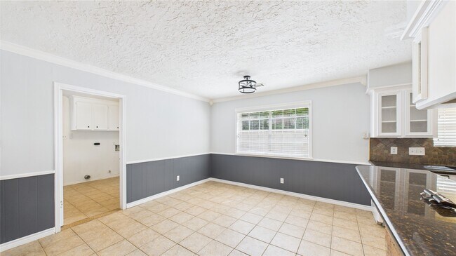 Building Photo - 1107 Verret Ln