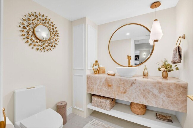 Building Photo - 7233 Promenade Dr