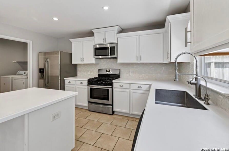 Building Photo - 7711 Parkwood Way