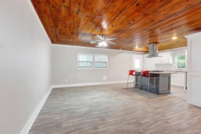 Building Photo - 618 Harvard St