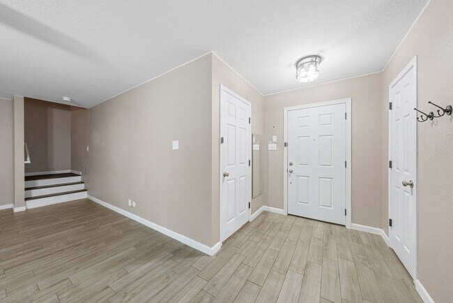 Building Photo - 219 Coriander Bend