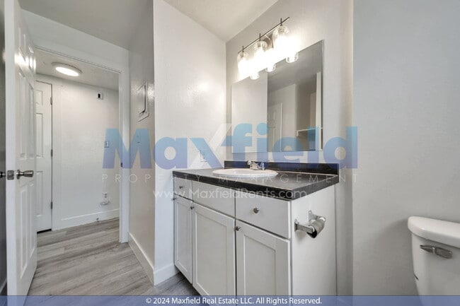 Building Photo - North Salt Lake 2 BD 1 BA - $500.00 Security Deposit OAC -Brookside Lofts Unit 18