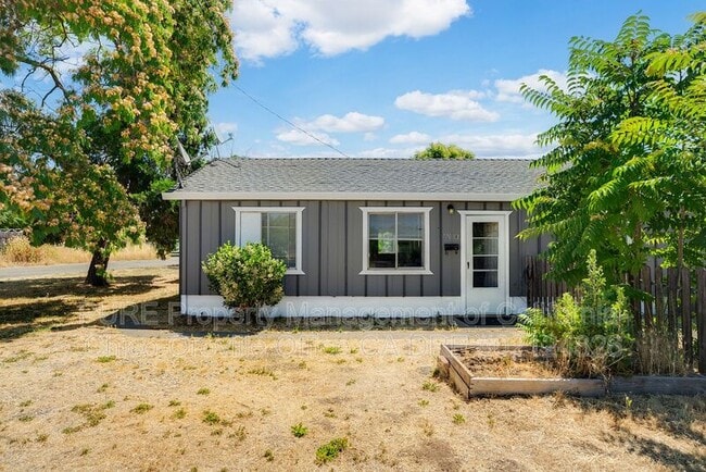 Primary Photo - 7701 Molinos Ave