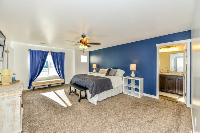 Building Photo - 15030 Gallant Dr